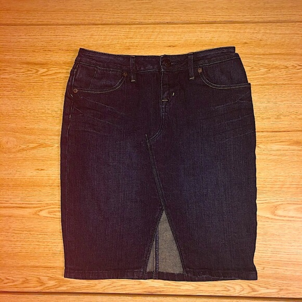 Banana Republic Dark Denim 5 pocket mini skirt